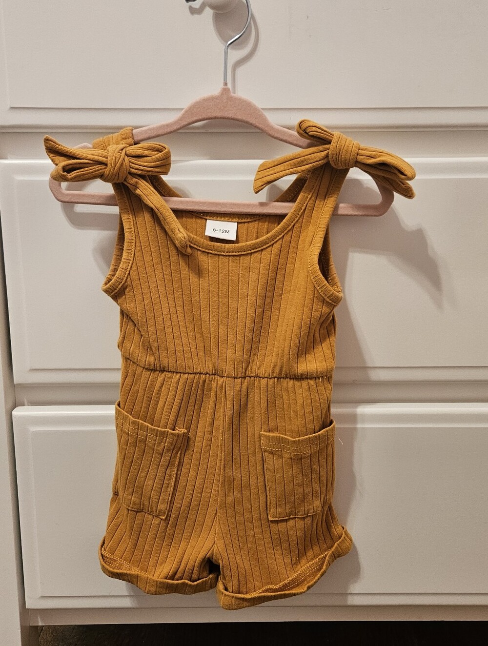 Cute Ribbed Shoulder Tie Romper size 6-12m